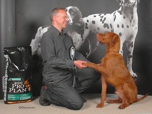 Mingus winning Best Puppy in Show.