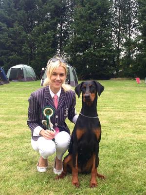 Ruholfia Freyja: Green Star Bitch & BEST OF BREED