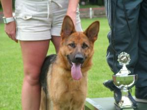 lola on the podium